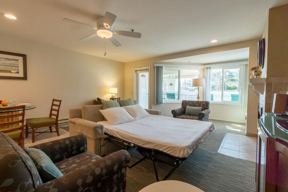 Resort Cove